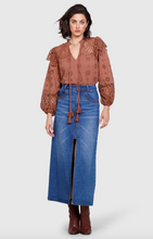 Load image into Gallery viewer, Westbound Blouse by Ministry of Style

